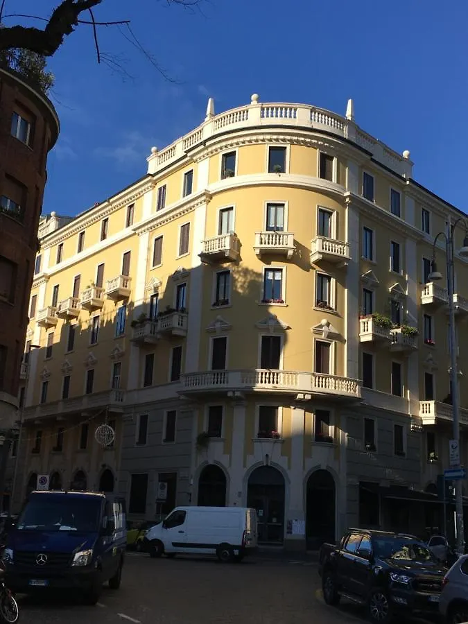 Le Colonne Milano Bed & Breakfast 0*, Milan Italy