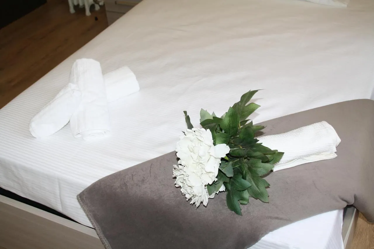 Le Colonne Milano Bed & Breakfast Milan
