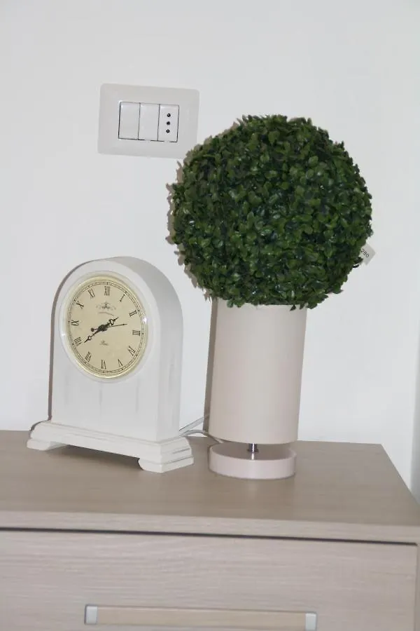Le Colonne Milano Bed & Breakfast 0*, Milan